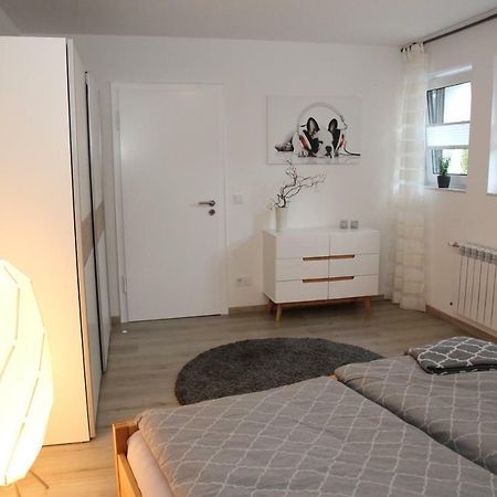 מולהיים אן דר רור Neue Und Moderne Ferienwohnung מראה חיצוני תמונה