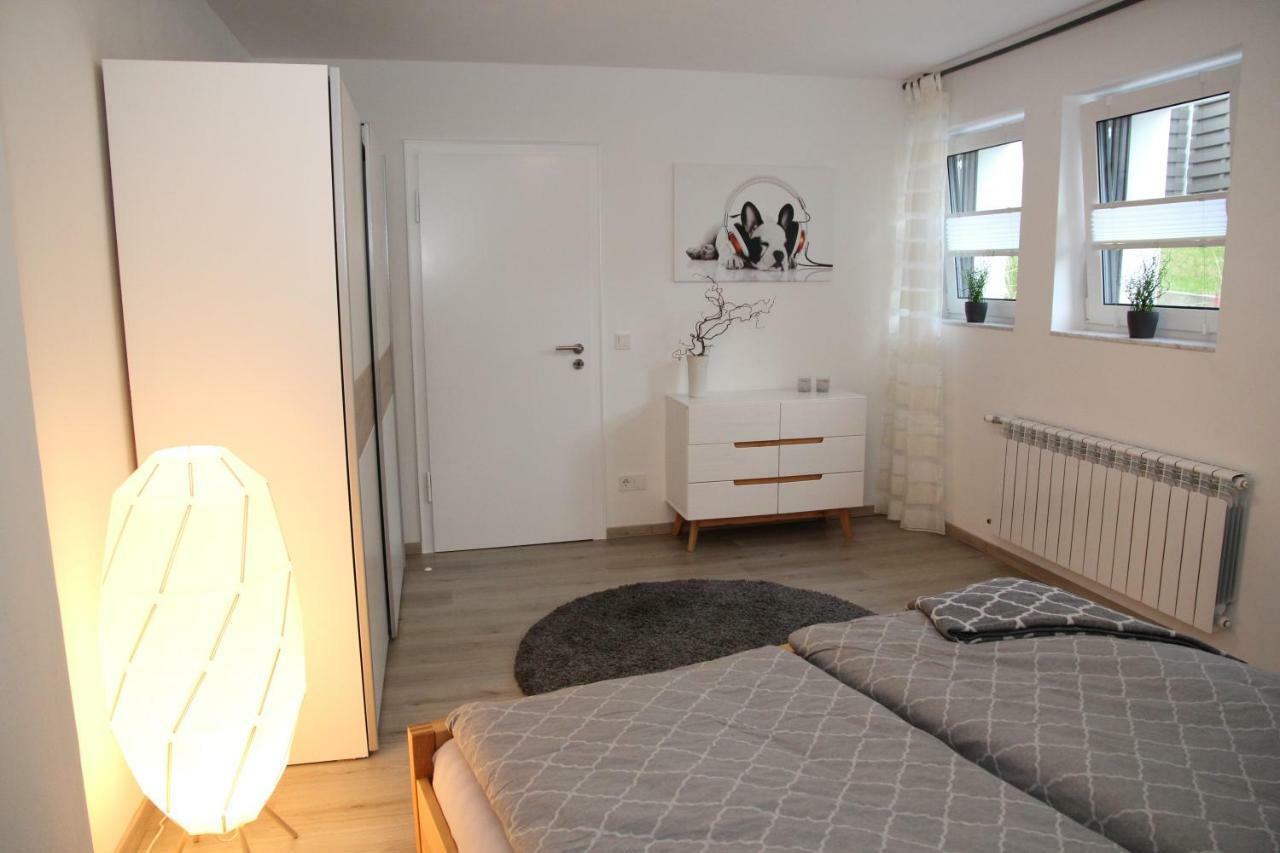 מולהיים אן דר רור Neue Und Moderne Ferienwohnung מראה חיצוני תמונה