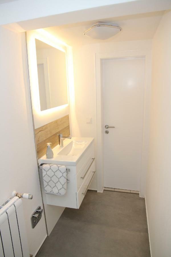 מולהיים אן דר רור Neue Und Moderne Ferienwohnung מראה חיצוני תמונה
