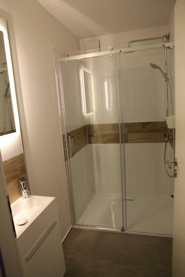 מולהיים אן דר רור Neue Und Moderne Ferienwohnung מראה חיצוני תמונה